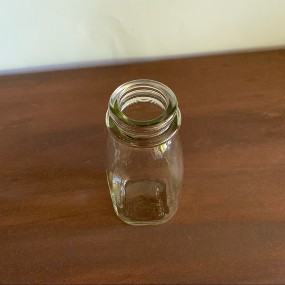 6 Country Farmhouse Glass Milk Bottles - Picture 8 of 10